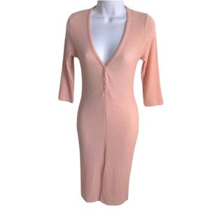 🔴 4/$15 Boutique Women’s M soft pink lightly ribbed low cut fitted bodycon dress